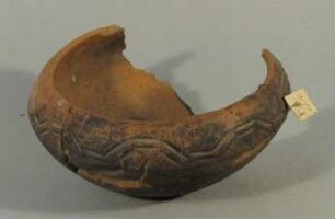 Tonschale (fragmentiert)