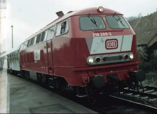 Basel (Schweiz): Badischer Bahnhof; Sonderzug auf zweigleisiger Strecke