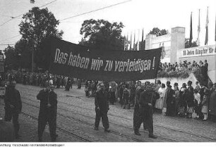 Dresden, 2. Pressefest der Sächsischen Zeitung (SZ) mit Hermann Matern und Carl Bobach, August 1955