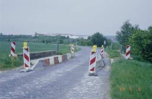 Verkehrsbeschränkende Beschilderung auf Brücken