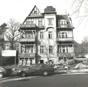 Dresden-Trachenberge, Weinbergstraße 100. Villa (um 1900). Straßenfront