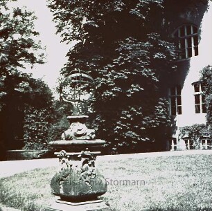 Herrenhaus: Sonnenuhr