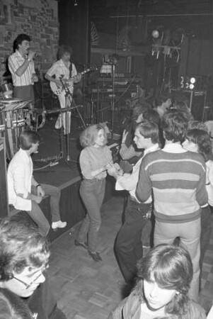 Wahlkampf-Fete der Jungen Union Karlsruhe im Café Nancy anlässlich der Bundestagswahl am 6. März 1983