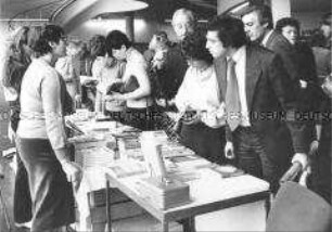 Veranstaltung "Tage des sowjetischen Buches" der DSF in Berlin (Ost)