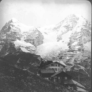 Schweiz. Berner Alpen, Wengernalp (1874 m). Blick nach Südost zu Eiger (3970 m) und Mönch (4107 m)