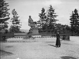 Otto Fürst von Bismarck-Schönhausen : Bad Kösen. Burgberg an der Rudelsburg. Denkmal für Otto Fürst von Bismarck-Schönhausen (1815-1898, Reichskanzler), Bronze