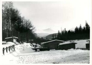Karpacz (deutsch Krummhübel), Blick vom Bahnhof zur Schneekoppe