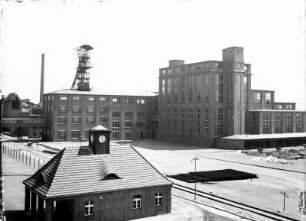 Bleibergwerk. Werkanlage mit Schacht. Gesamtansicht : Deutsch-Bleischarley (Oberschlesien). Bleibergwerk. Werkanlage mit Schacht. Gesamtansicht