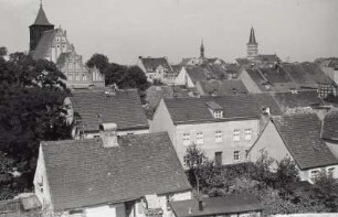Meseritz, Pfarrkirche : Meseritz (Miedzyrzecze/Polen). Stadtansicht mit Katholischer Pfarrkirche und Evangelischer Pfarrkirche