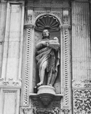 Vierteiliger Skulpturenzyklus — Johannes der Täufer