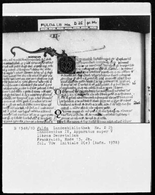 Innocentius 4., Apparatus super 5 libros Decretalium — Ein Lindwurm über einer Initiale, Folio 70verso