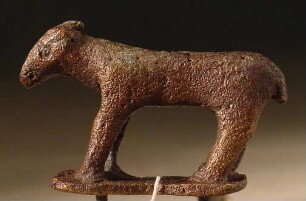 Archaische Statuette eines Schafs. Schwanzende weggebrochen