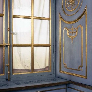 Innendekoration des Zweiten Vorzimmers im Privatappartement Herzog Karl Eugens — Wanddekoration des Zweiten Vorzimmers im Privatappartement Herzog Karl Eugens —