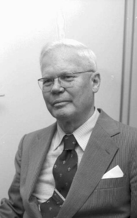 Freiburg: Prof. Dr. Max Müller
