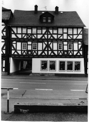 Leun, Limburger Straße 21