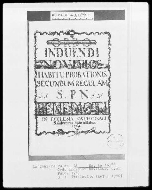 Ordo induendi novitios und anderes — Titelblatt mit Landschaftsbildern zwischen den Buchstaben, Folio 1recto