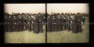 Gruppe der Geistlichkeit auf der Parade, Tempelhofer Feld, Berlin