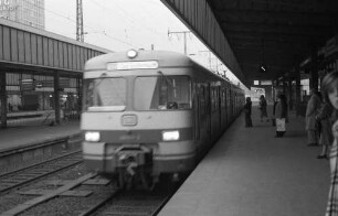Essen: S-Bahnzug im Hauptbahnhof