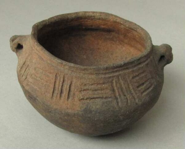 Clay vessel