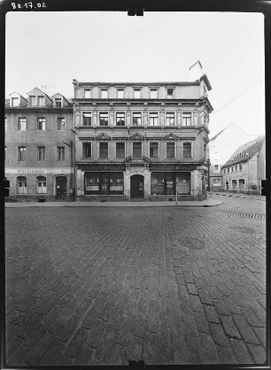 Meißen-Altstadt, Theaterplatz 7. Wohnhaus mit Laden (Redaktion Sächsische Zeitung, um 1855). Straßenfront