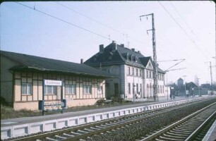 Kirchmöser Empfangsgebäude Bahnsteig