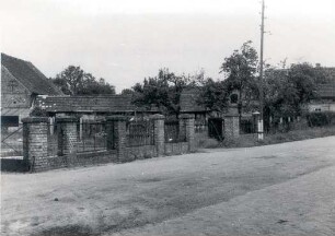 Bauernhof in Kolkwitz : Bauwesen - Wirtschaftsgebäude und Gehöfte. Ort: Gołkojce / Kolkwitz. Bahnhofstraße Haus Nr. 48, Vollansicht auf ein Bauernhof.