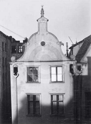 Fassade und Giebel von Bürgerhaus Frauengasse 52 in Danzig