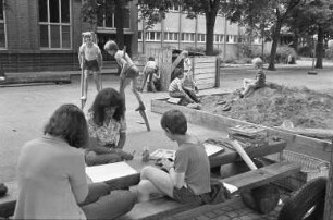 Freigabe der Schulhöfe der Uhland-, Gutenberg- und Schillerschule zum Spielen während der Sommerferien