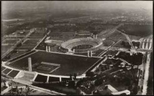 Reichssportfeld (Olympia-Stadion), Berlin: Ansicht der Gesamtanlage von Südwesten nach Nordosten