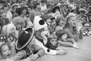 Kindermaskenball in der Gartenhalle, veranstaltet vom Festausschuss Karlsruher Fastnacht FKF