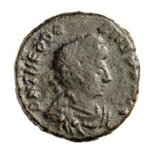 Münze, Aes 4, 28. August 388 bis 15. Mai 392 n. Chr.