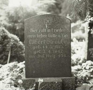 Grabmal für Albert Straube, gefallen 1942
