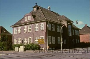 Kreisberufsschule [Bad Oldesloe]: Grabauer Straße / Ecke Lorenzstraße: Außenansicht