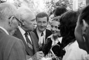22. Tagung 1972 Mediziner; Beim Bayrischen Frühstück: Severo Ochoa signiert