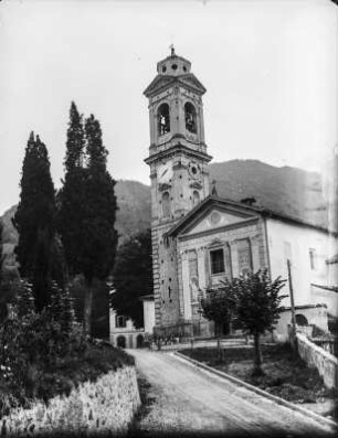 Pfarrkirche SS. Vitale e Agata : Weg zum Eingang der Pfarrkirche SS. Vitale e Agata