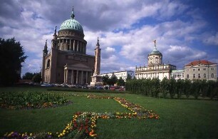 Potsdam - Garnisonskirche : Sehenswürdigkeit in Potsdam, aufgenommen ca. 1996