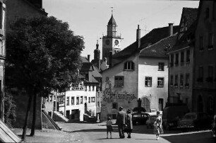 Überlingen: Straße mit Münsterturm