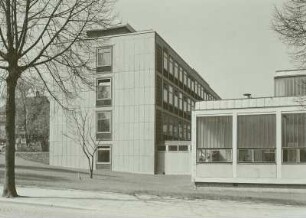 Dresden-Südvorstadt, Mommsenstraße 4. Institut für Textilchemie der Technischen Hochschule Dresden (1961-1965; C. Krause, F. Schaarschmidt, W. Plum)