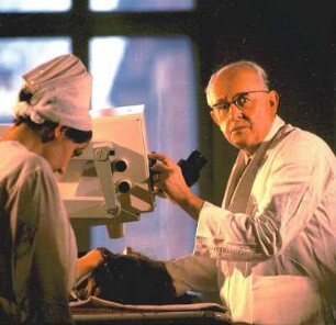 Professor der Ophtalmologie in der Augenklinik der Charité Berlin