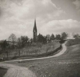 Rechenberg-Bienenmühle. Ortsteilansicht. Blick auf die Kirche. Ansicht vom Schanzenweg von Holzhau