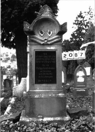 Grabstein 2087 (Index: 100097001) Maße HxBxT: 194x51x25 cm: Grabstein 2087