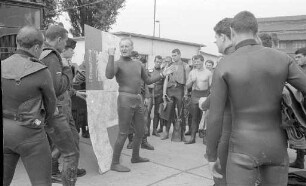 Herbstübung "Unternehmen Froschkönig" der Kampfschwimmer-Spezialtruppe der Bundesmarine.