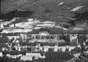 Dresden-Neustadt, Stauffenbergallee 2. Gebäude der Landesdirektion Sachsen. Luftbild-Schrägaufnahme nach Norden
