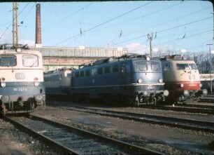 Bw Stuttgart Lok 110 102 Lok 110 242 Lok 103 172 Lokschuppen 1 Schornstein