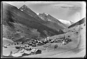 Österreich, Tux. Hinter-Lanersbach gegen die gefrorene Wand im Tuxer Tal