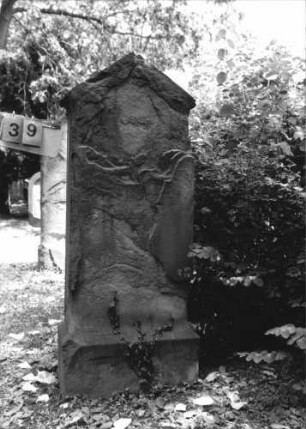 Grabstein 139 [Hahn S. 61f. Grab-Nr. 1429]