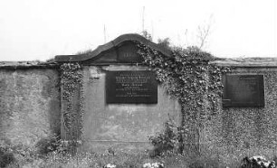 Malschwitz. Grabstätte Familie Benad, Mühlenbesitzer in Malschwitz (Dorfmühle)
