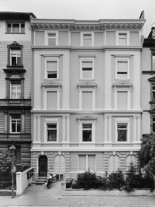 Frankfurt, Emil-Claar-Straße 12