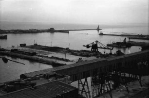 Constanta: Blick vom Getreidespeicher auf die Mole