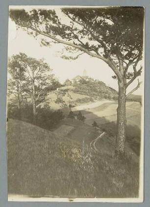 Leuchtenburg von Westen gesehen : Blick zur Leuchtenburg